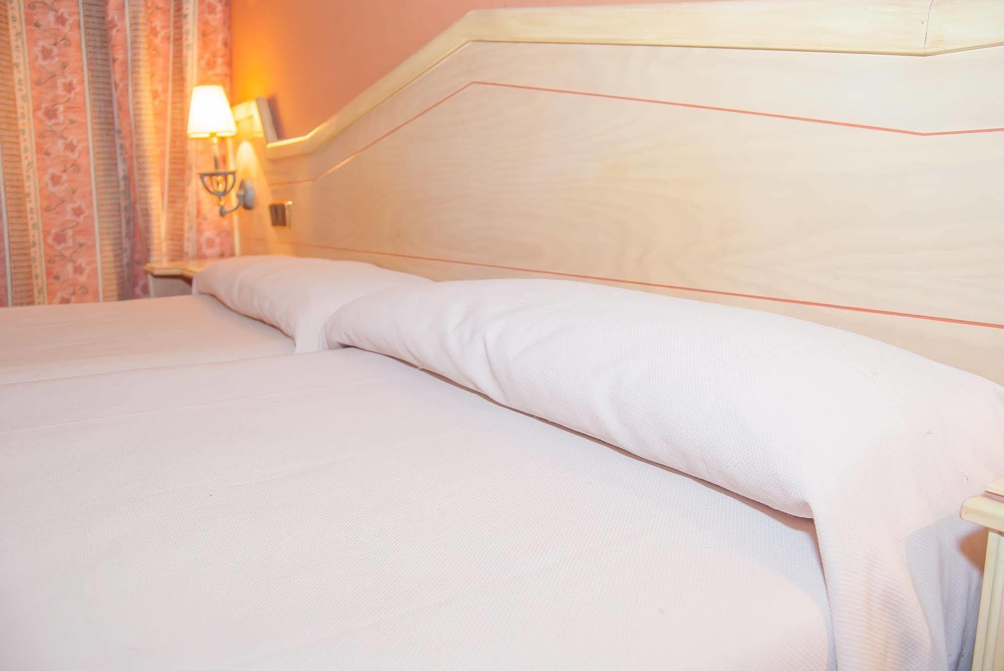 Hotel Ana Maria Granada Esterno foto