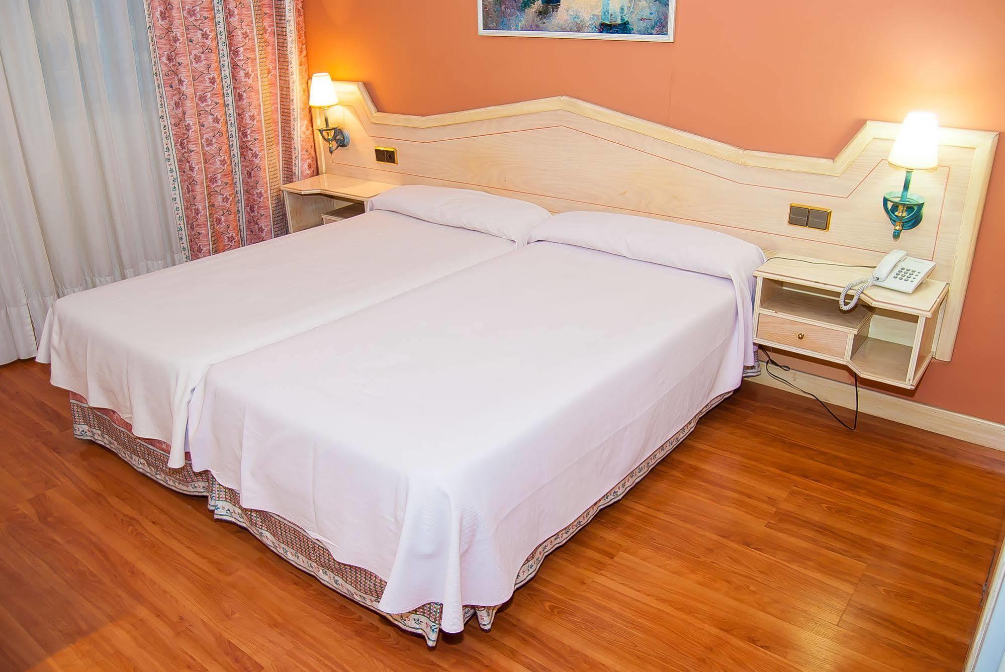 Hotel Ana Maria Granada Esterno foto